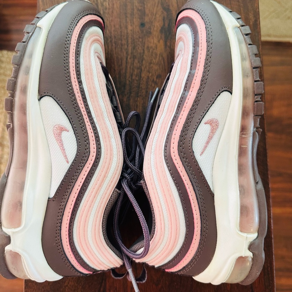 Nike Air Max 97 GS Violet Ore Pink Glaze Size 5Y